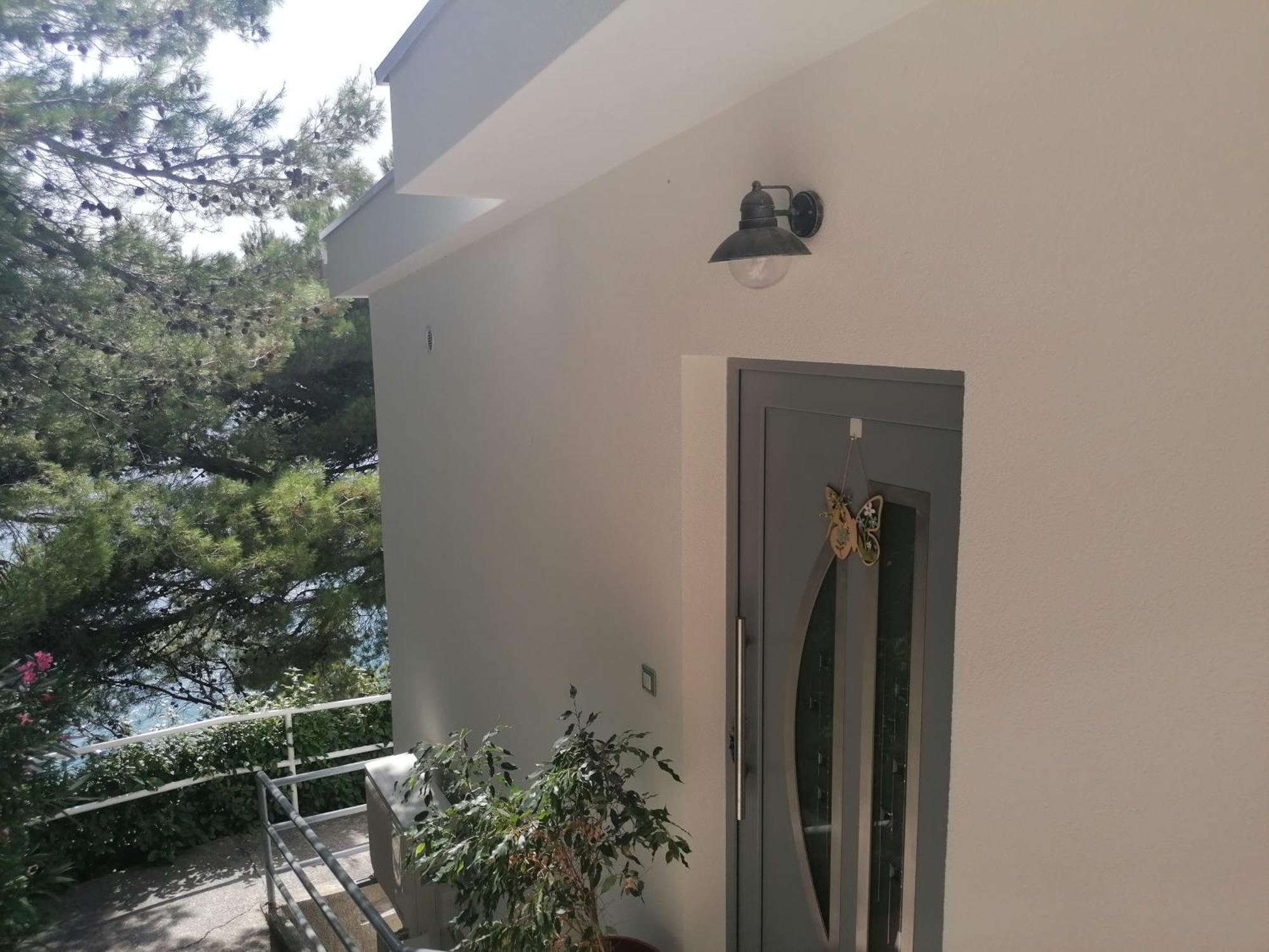 Apartmani Mares - 20 M From The Beach Brela Eksteriør bilde